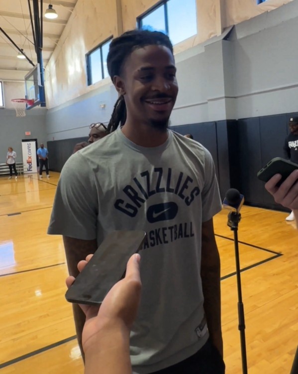 因伤缺席揭幕战？莫兰特：想太多 我微笑着说不用担心你就别担心