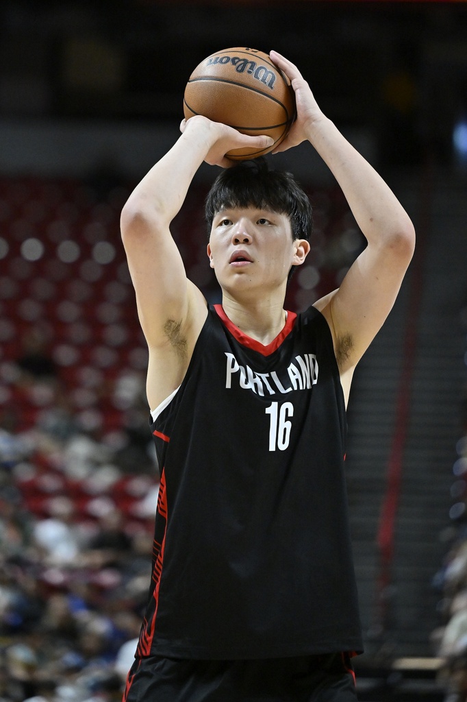 队记：杨瀚森有成为球星的潜力 开拓者赌一把不亏&反正还有克林根